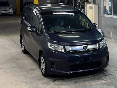 HONDA FREED SPIKE