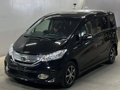 HONDA FREED HYBRID