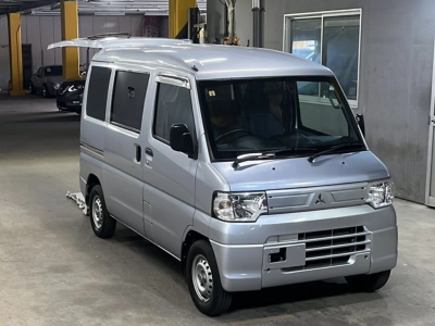MITSUBISHI MINICAB