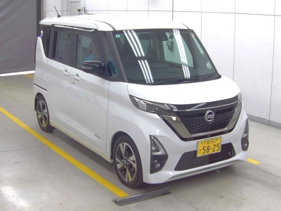NISSAN ROOX