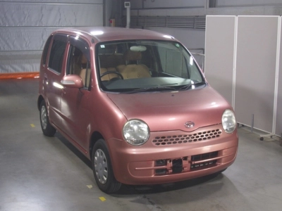 DAIHATSU MOVE LATTE