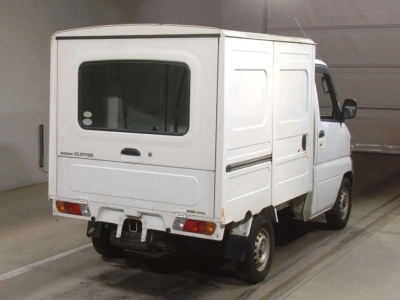 NISSAN CLIPPER TRUCK