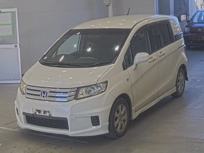 HONDA FREED SPIKE