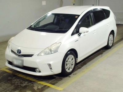 TOYOTA PRIUS ALPHA