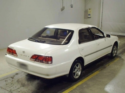 TOYOTA CRESTA