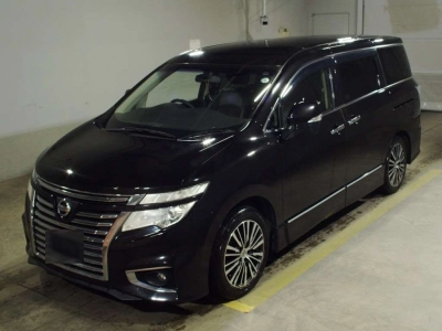 NISSAN ELGRAND