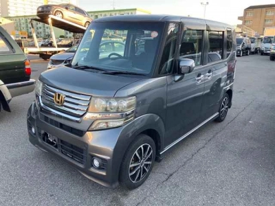 HONDA N BOX CUSTOM