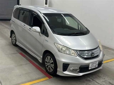 HONDA FREED HYBRID