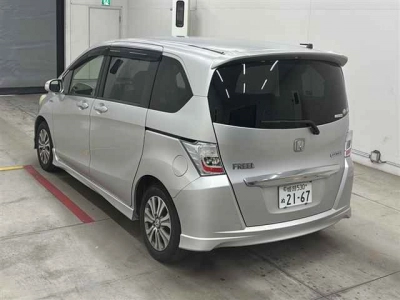 HONDA FREED HYBRID