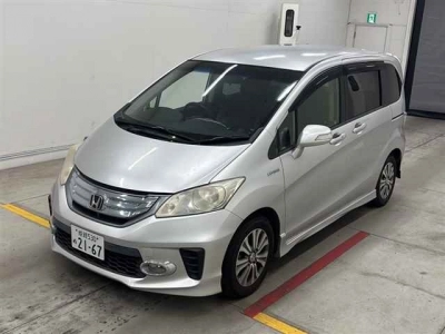 HONDA FREED HYBRID