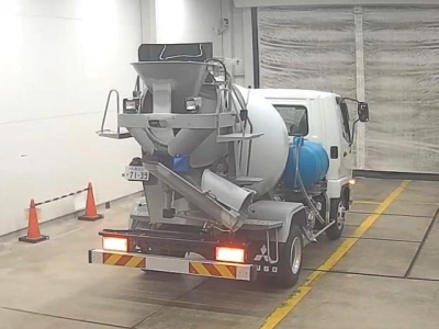 MITSUBISHI FUSO FIGHTER