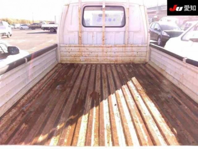 NISSAN VANETTE TRUCK