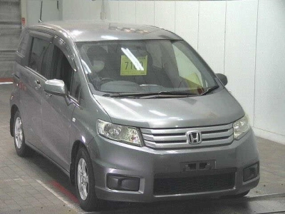 HONDA FREED SPIKE