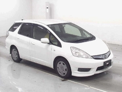 HONDA FIT SHUTTLE HYBRID