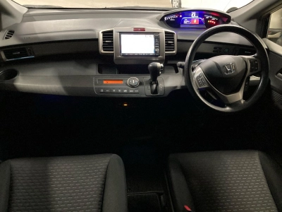 HONDA FREED SPIKE HYBRID