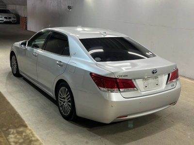 TOYOTA CROWN MAJESTA