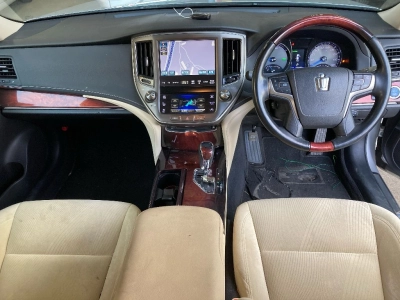 TOYOTA CROWN MAJESTA