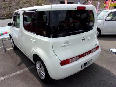 NISSAN CUBE