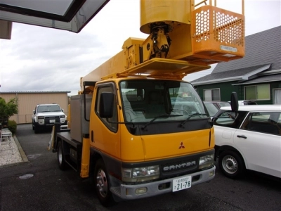 MITSUBISHI CANTER