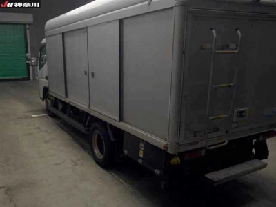 MITSUBISHI CANTER