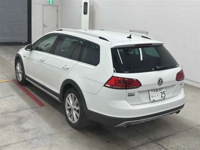 VOLKSWAGEN GOLF ALLTRACK