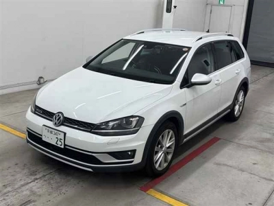 VOLKSWAGEN GOLF ALLTRACK