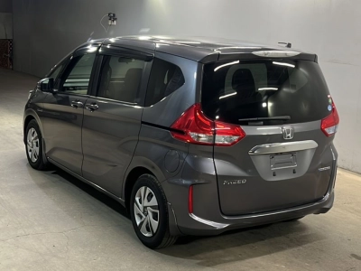 HONDA FREED HYBRID
