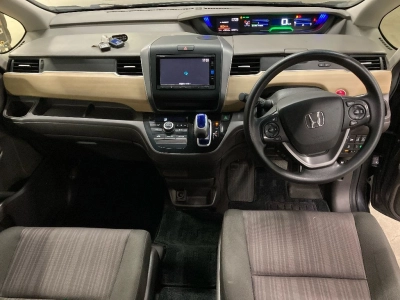 HONDA FREED HYBRID