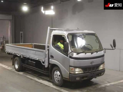 TOYOTA DYNA TRUCK