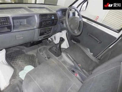 NISSAN CLIPPER TRUCK