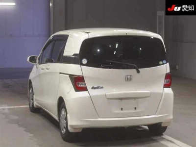 HONDA FREED SPIKE