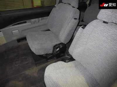 MITSUBISHI DELICA SPACE GEAR