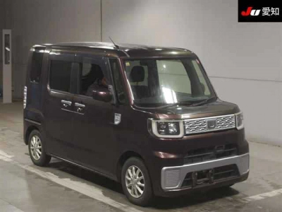 DAIHATSU WAKE