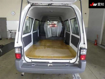 MAZDA BONGO VAN