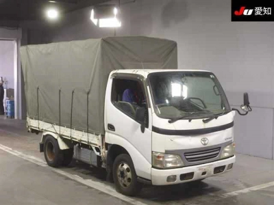 TOYOTA DYNA TRUCK