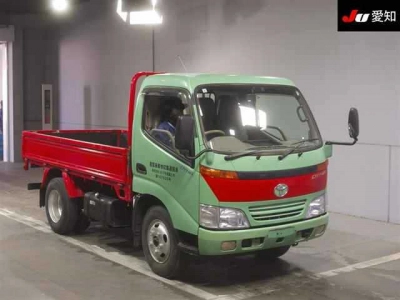 TOYOTA DYNA TRUCK