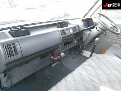 NISSAN VANETTE TRUCK