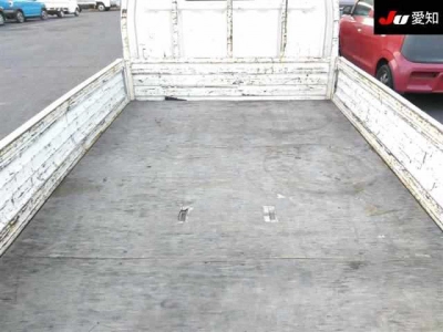 NISSAN VANETTE TRUCK