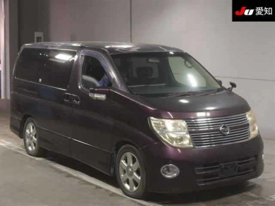 NISSAN ELGRAND