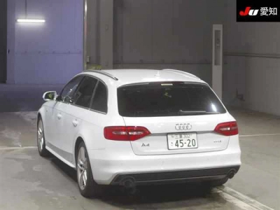 AUDI A4 AVANTE
