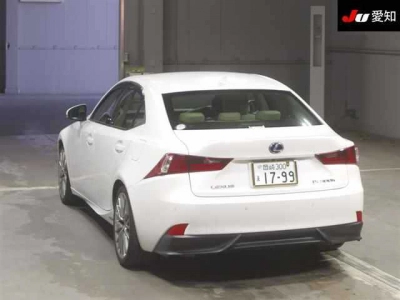 LEXUS IS