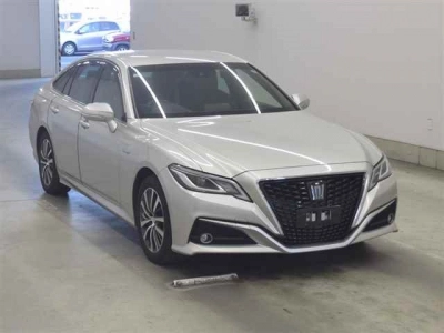 TOYOTA CROWN HYBRID