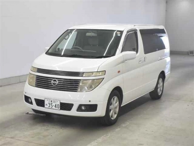 NISSAN ELGRAND