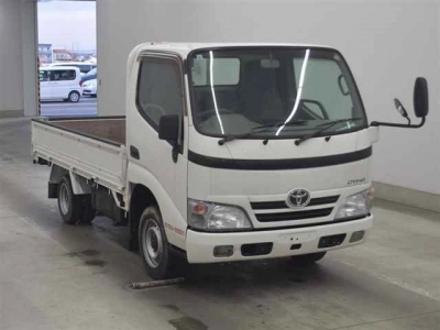 TOYOTA DYNA
