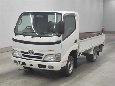 TOYOTA DYNA
