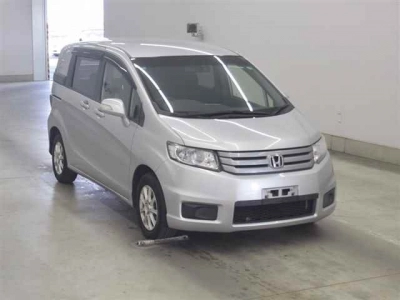 HONDA FREED SPIKE