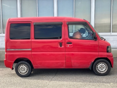 NISSAN CLIPPER VAN
