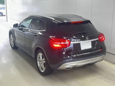 MERCEDES BENZ GLA