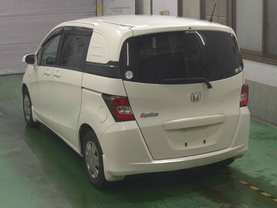 HONDA FREED SPIKE
