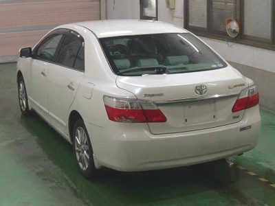 TOYOTA PREMIO